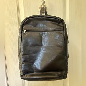 Black leather M0851 backpack